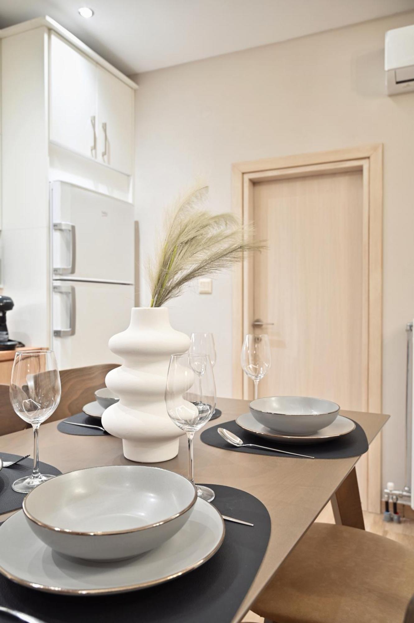 Dido's House Apartment